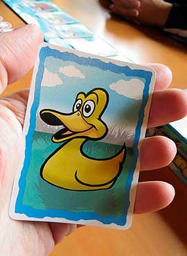 'Sitting Ducks' o, lo que es lo mismo: tiro al pato. Grrr!