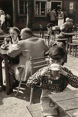 © Erich Lessing/Magnum Photos. Wienerwald, Austria, 1954
