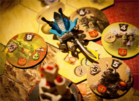 Vaya si me enteré de cómo se asignan las cartas de herida. Y yo que solo quería explorar unas ruinas...