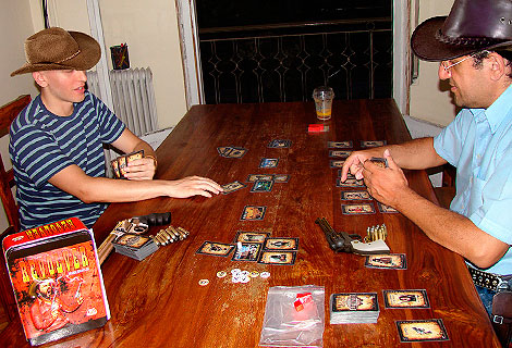 Puede que no llevemos pistola encima pero nos sentiremos con si sí | Foto: Tomcat | BGG