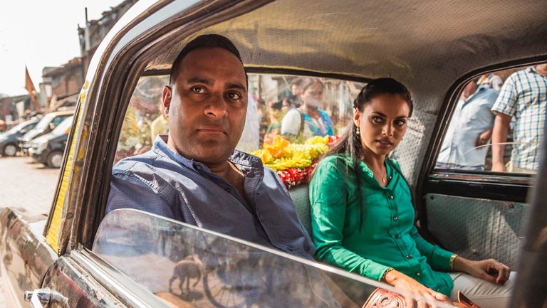 El héroe y su vecina-compañera-de-fatigas