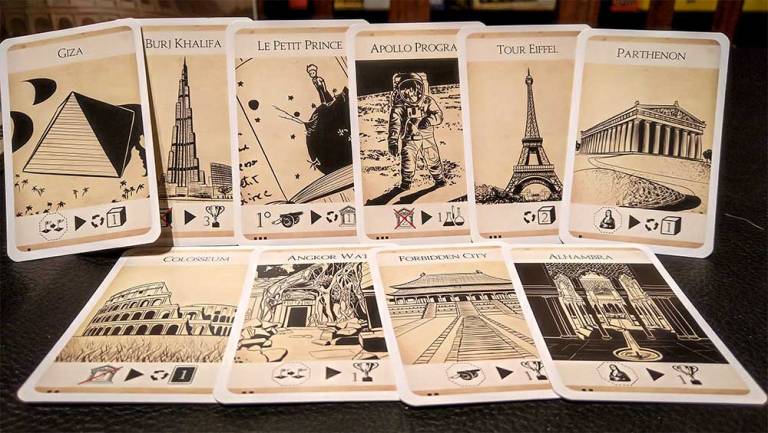 Algunas de las cartas de maravillas que hay en el juego.